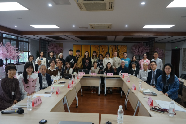 日本退職教職員協会のご一行が日本語学院を訪問